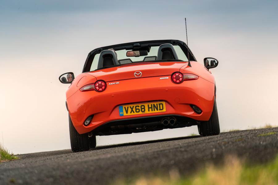  Mazda MX-5 30th Anniversary (ND) 2019 года  (WW) (фото 29 из 47)